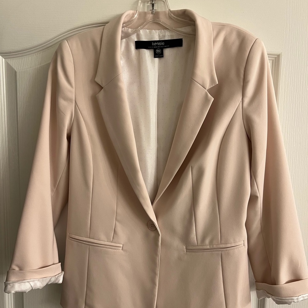 Kensie Cream Blazer with Notched Lapels and Slim Fit